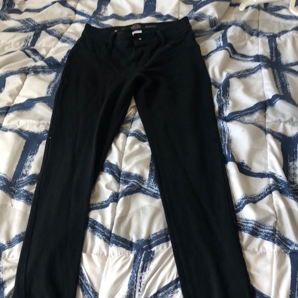 BLACK JEGGINGS